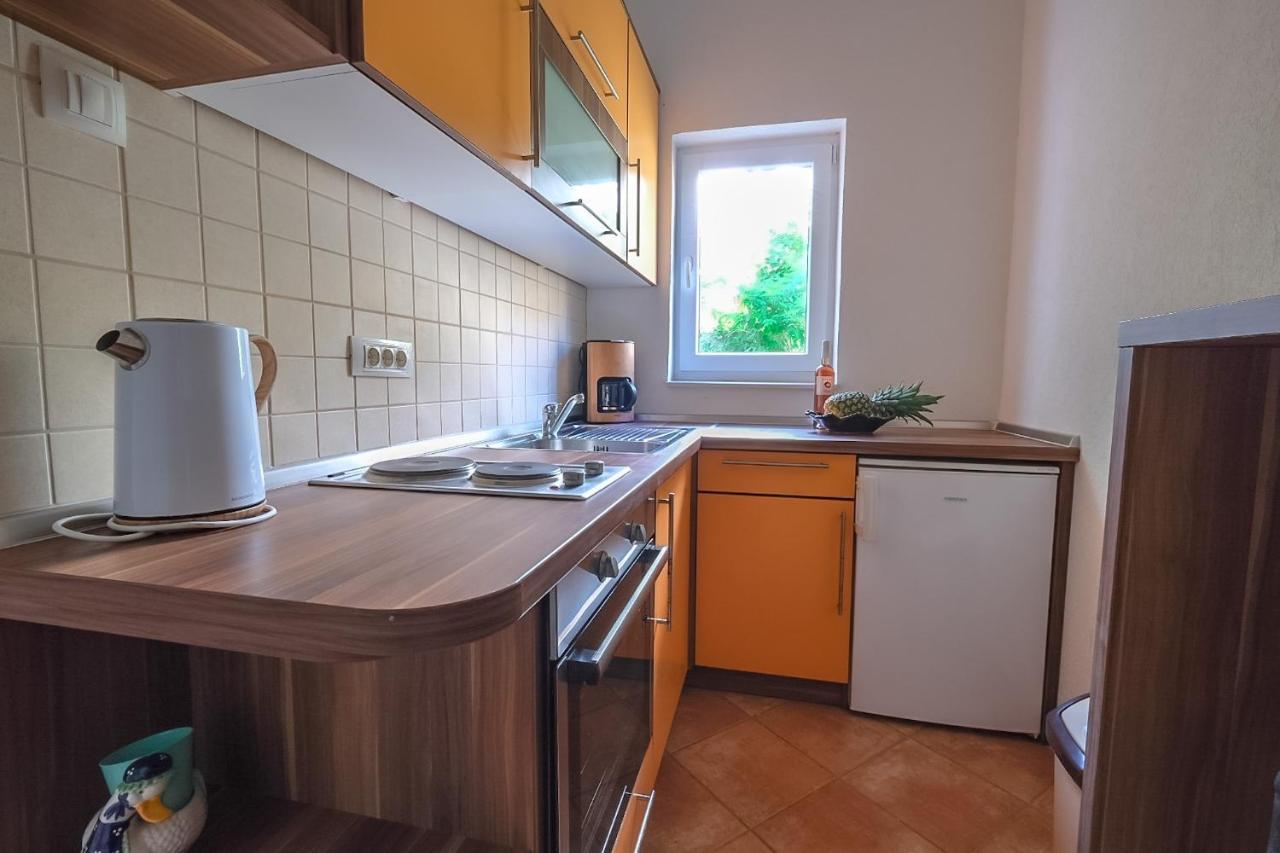 Apartmani Nina Rovinj Exterior photo