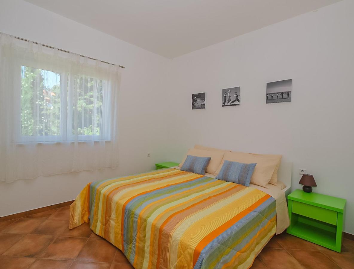 Apartmani Nina Rovinj Exterior photo
